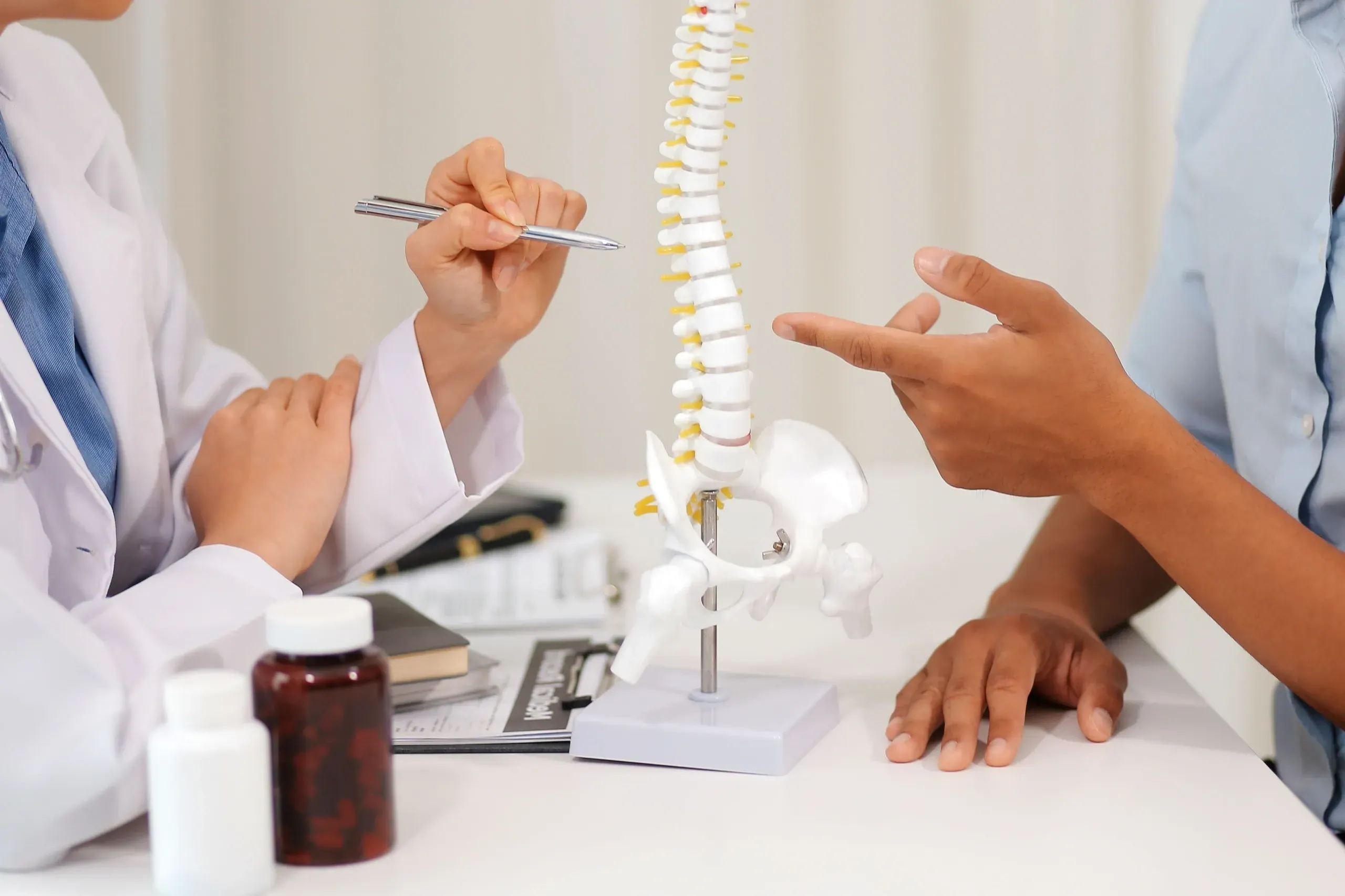 Structural vs Traditional Chiropractic